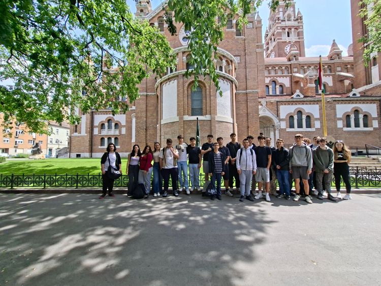 Mozgásban a tudomány – MTA200