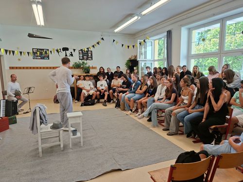 🎭 KultUp – színházi témanap iskolánkban! 🎭