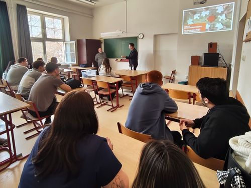 Duális lehetőségek a logisztikában – Gebrüder Weiss és TESCO Akadémia az iskolánkban